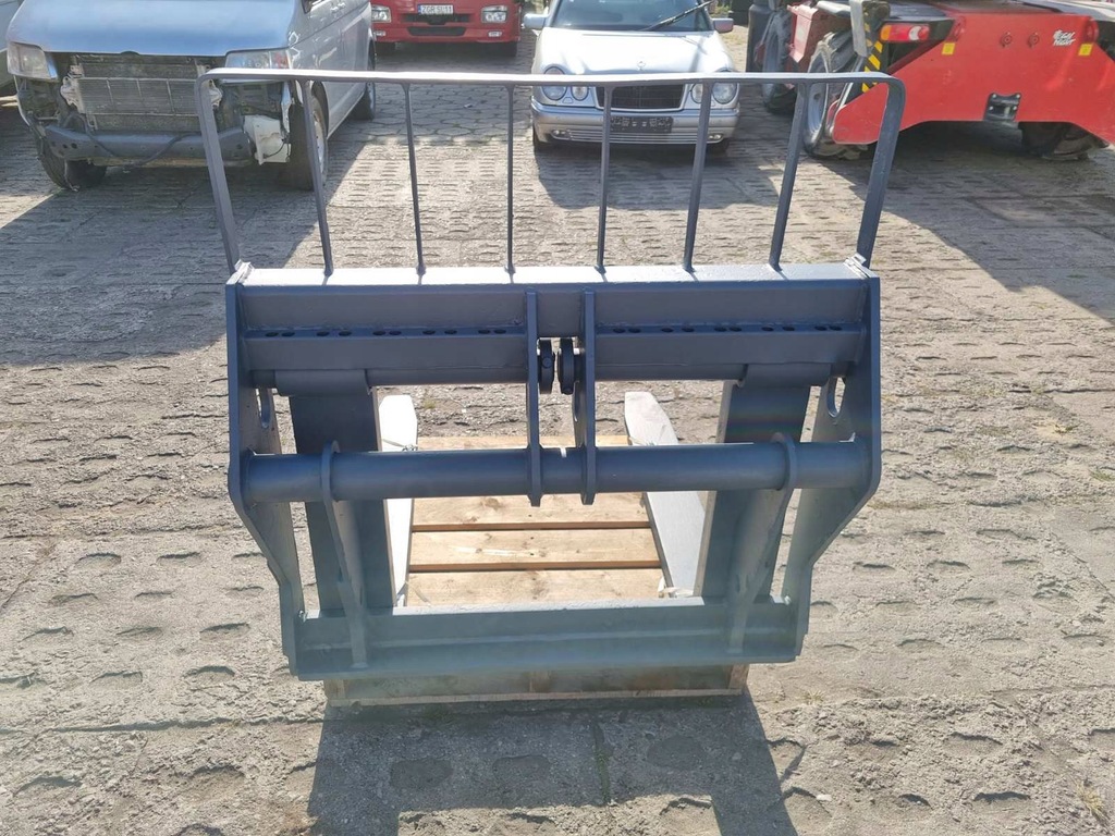 CARAT CU FURCI RABATANTE PFB 5 tone * MANITOU * MERLO * import Germania Product image