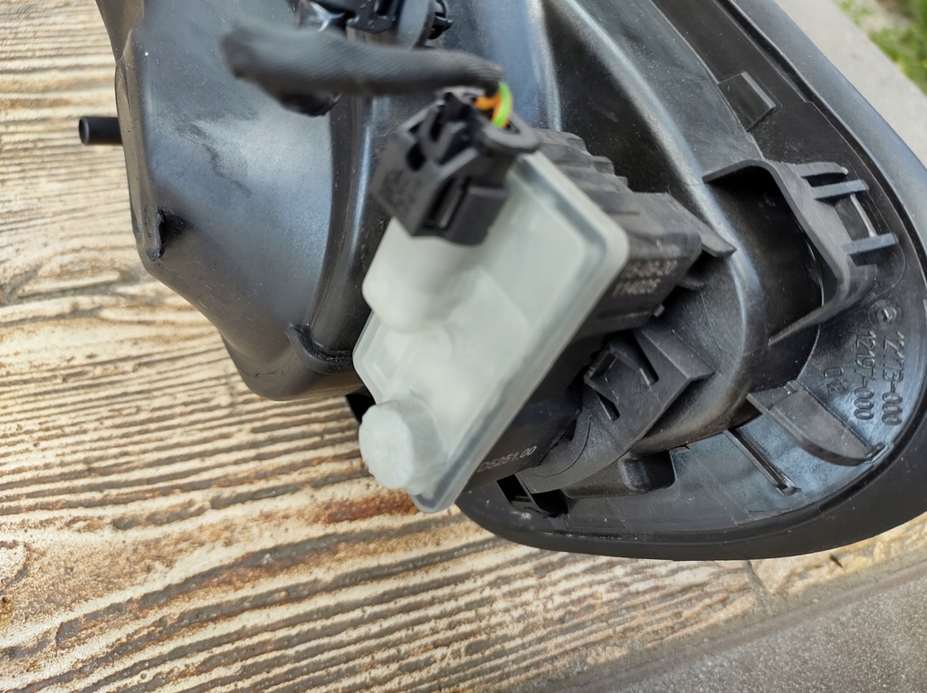 VOLVO XC40 20r clapeta umplere combustibil 32296804 Product image