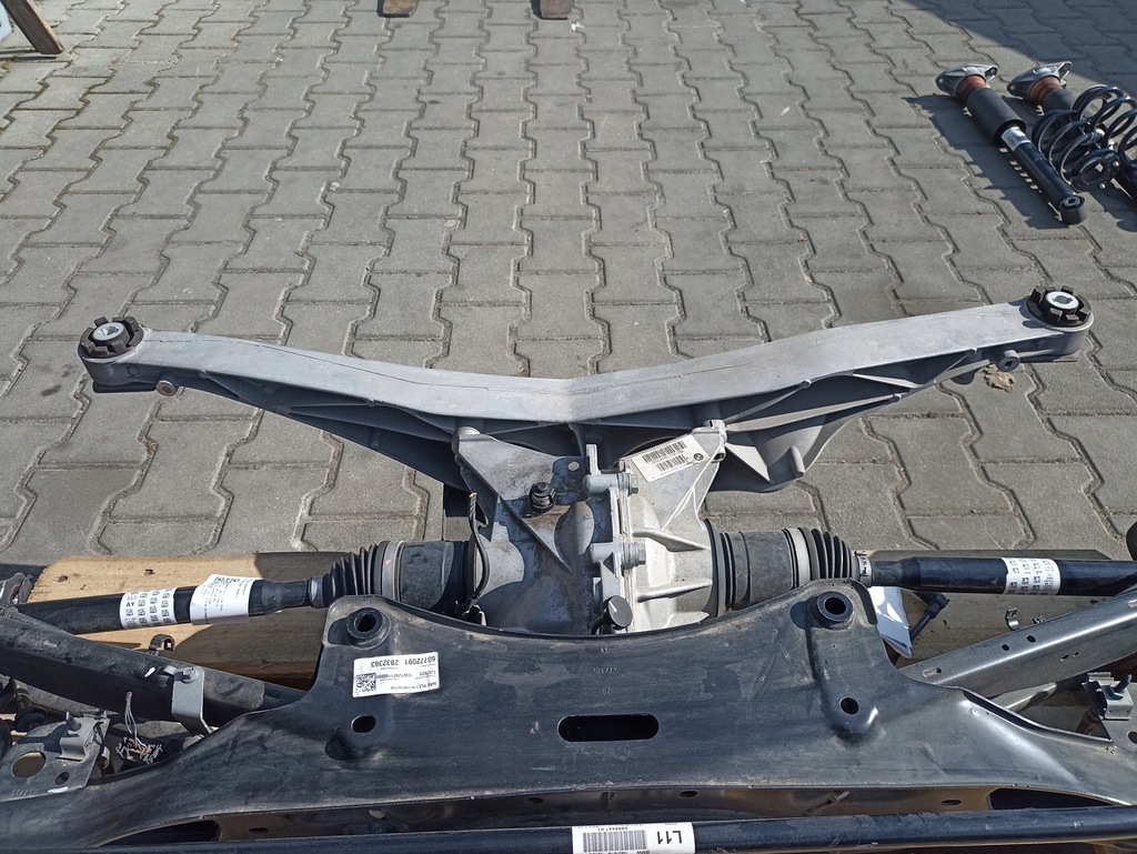 Traversa transmisie puntea spate 6858474 X1 X2 F48 F49 F39 Product image