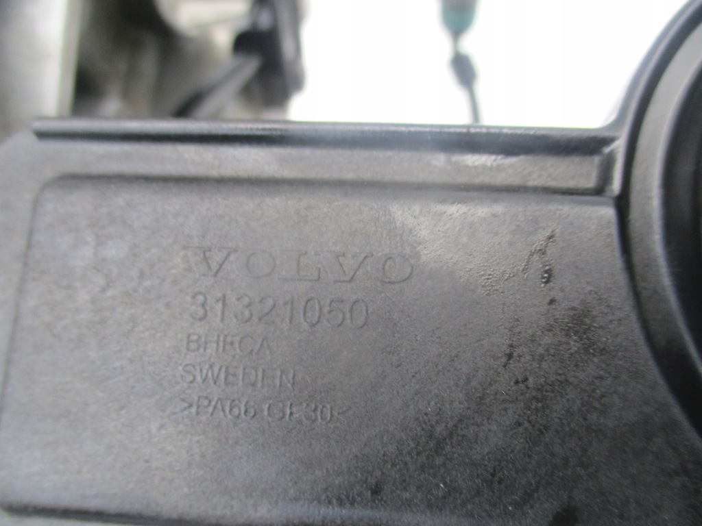 POMPA ULEI VOLVO 2.0D D2 D3 XC60 S40 II S60 II Product image