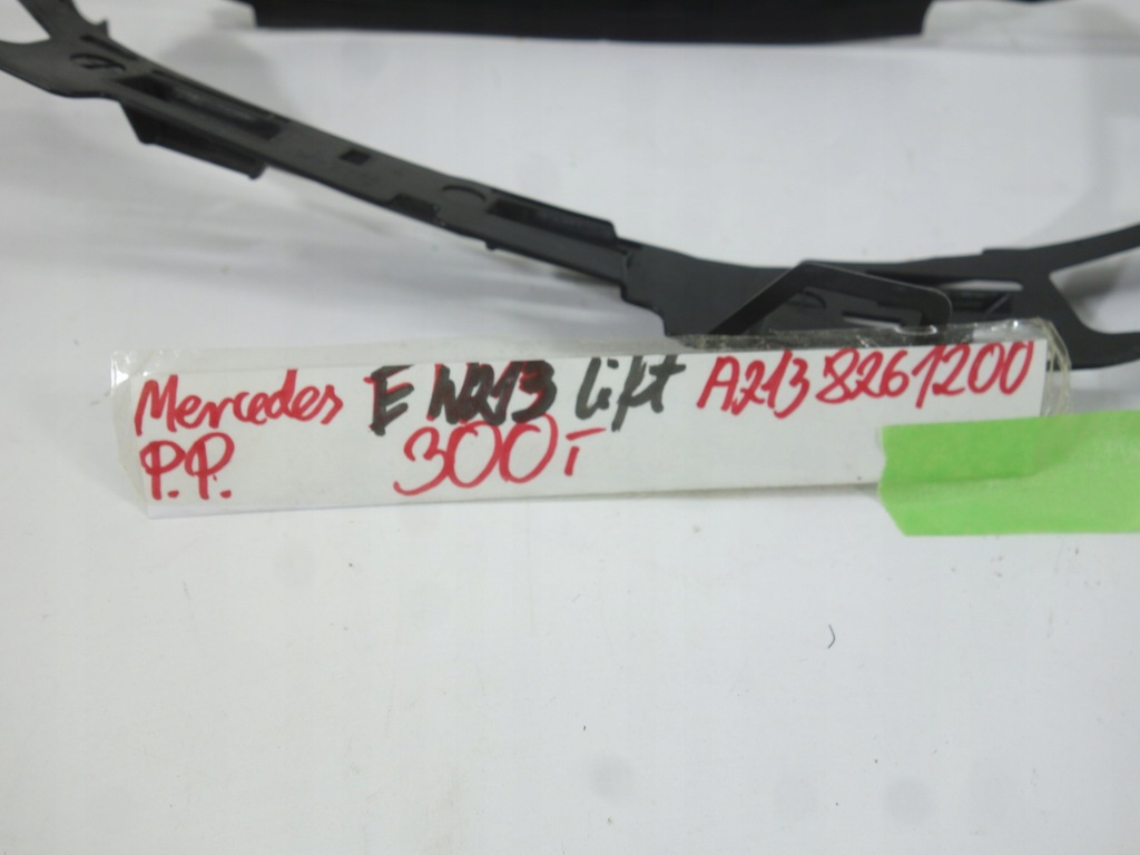 GARNITURA LAMPĂ FATA DREAPTA MERCEDES E-KL W213 LIFT 2020- A2138261200 Product image