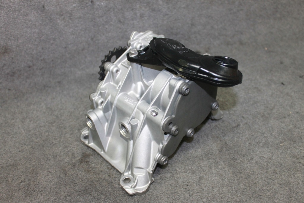 BMW MINI F56 F60 F40 F45 G30 G05 1.8D 2.0D 2.5D B47D20B B47C20B POMPA ULEI Product image