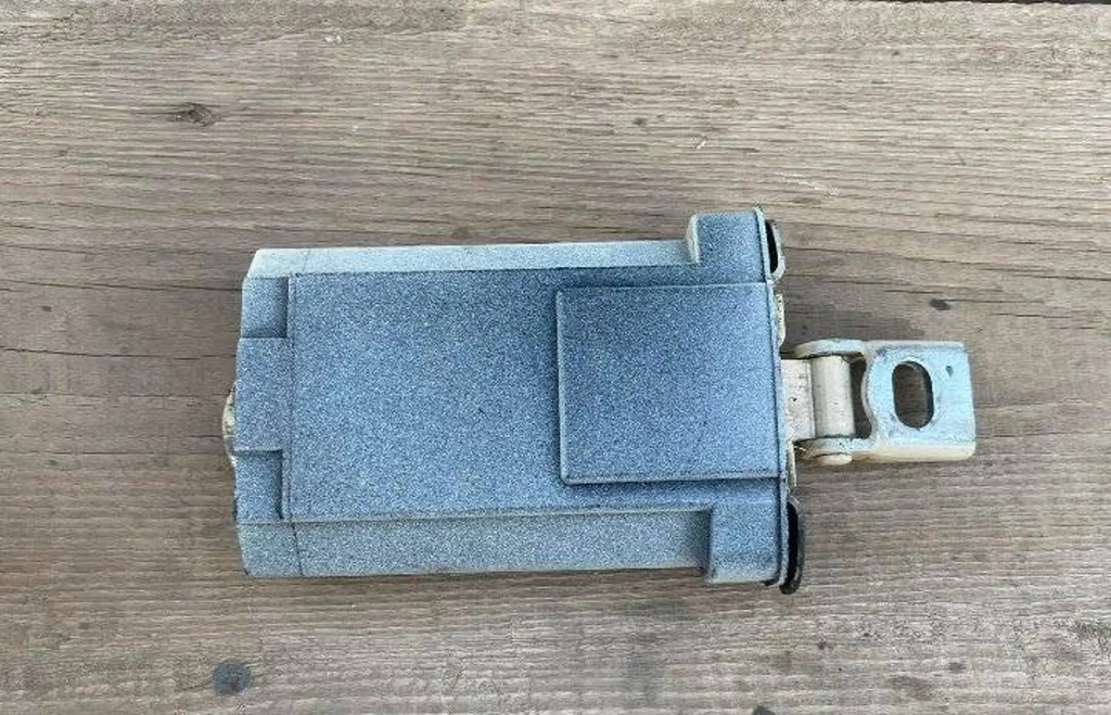 Mercedes-Benz E W210 2000 Limitator usa Product image