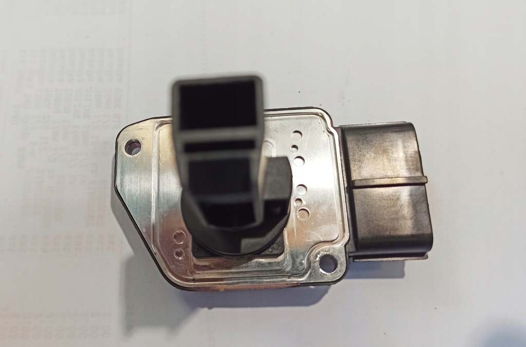 Debitmetru 8ET009142-281 HELLA Ford 2.0TDCi Product image