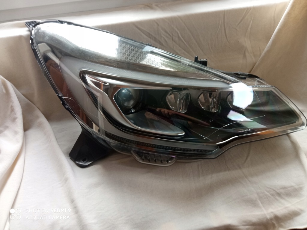 Lampa dreapta Citroen DS3 Xenon Led 14-16r 9808065080 Product image