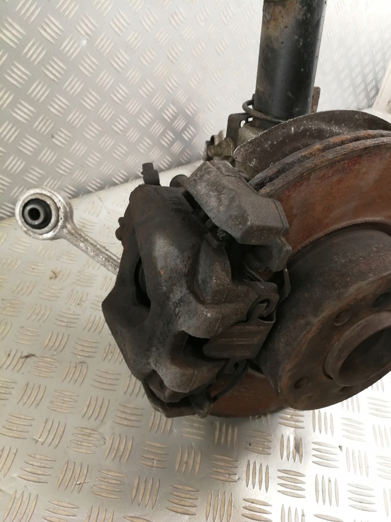 6764444 mcperson clemă articulație braț triunghi față dreapta BMW E90 E91 LCI Product image