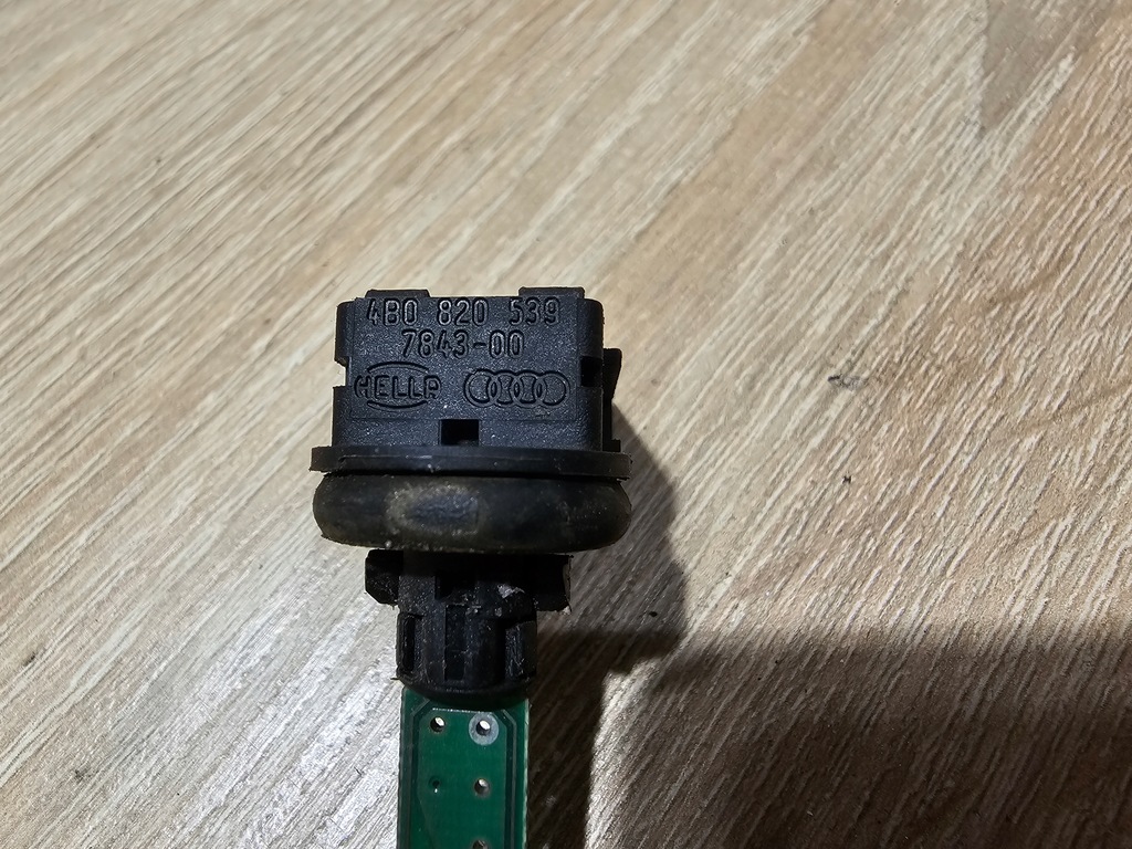 AUDI VW SEAT SKODA SENSOR TEMPERATURA AERULUI INTERIOR 4B0820539 Product image