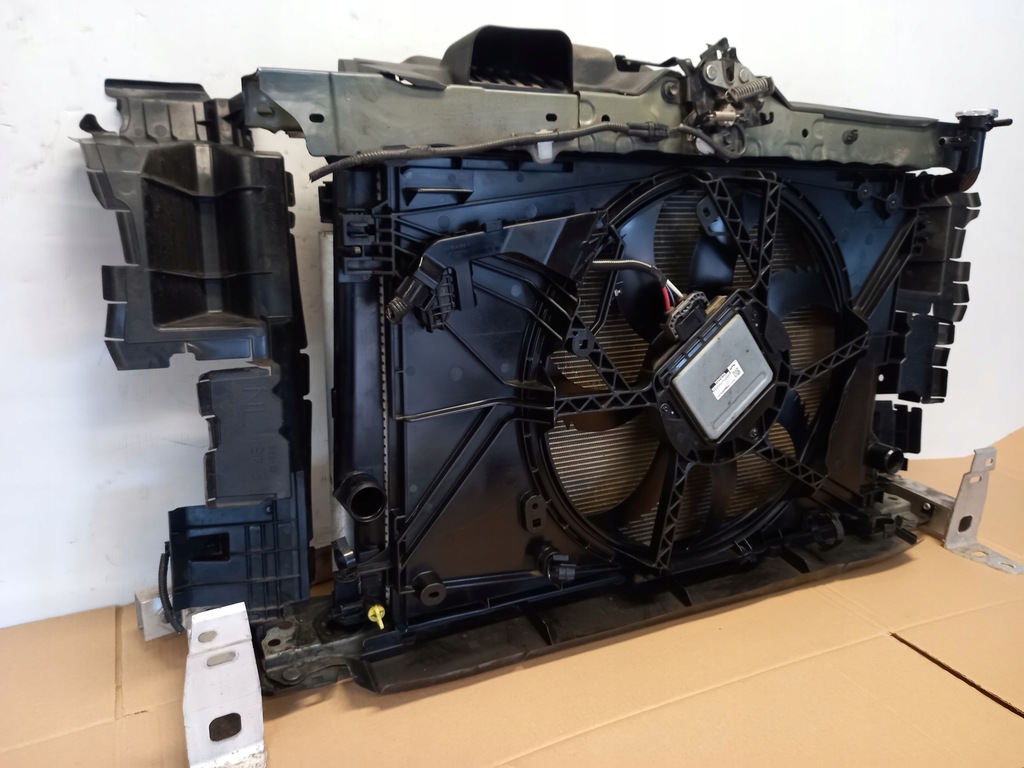SET RADIATOR CUREA FATA TOYOTA RAV4 V 2.5 HYBRID 2018-5320542906 Product image