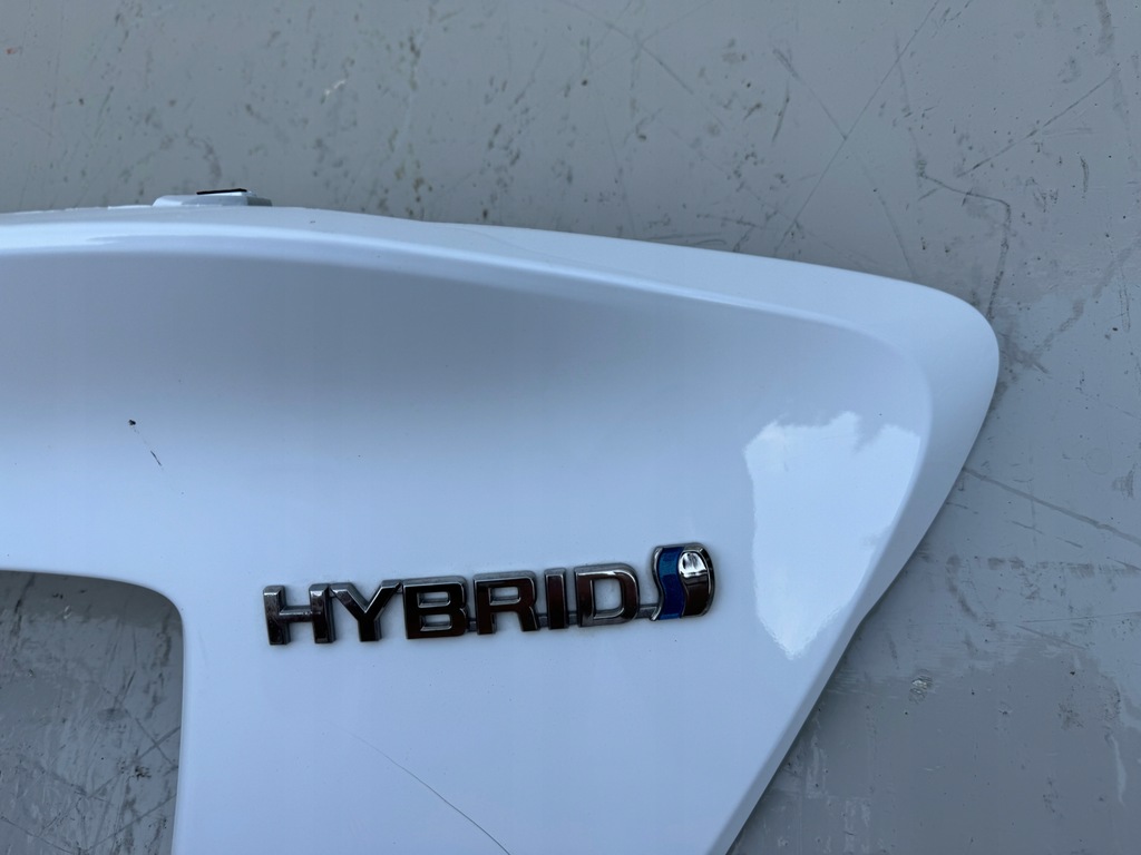 TOYOTA CHR C-HR I 1 16R - BLEND CAPAC portbagaj spate 76811-F4010 Product image