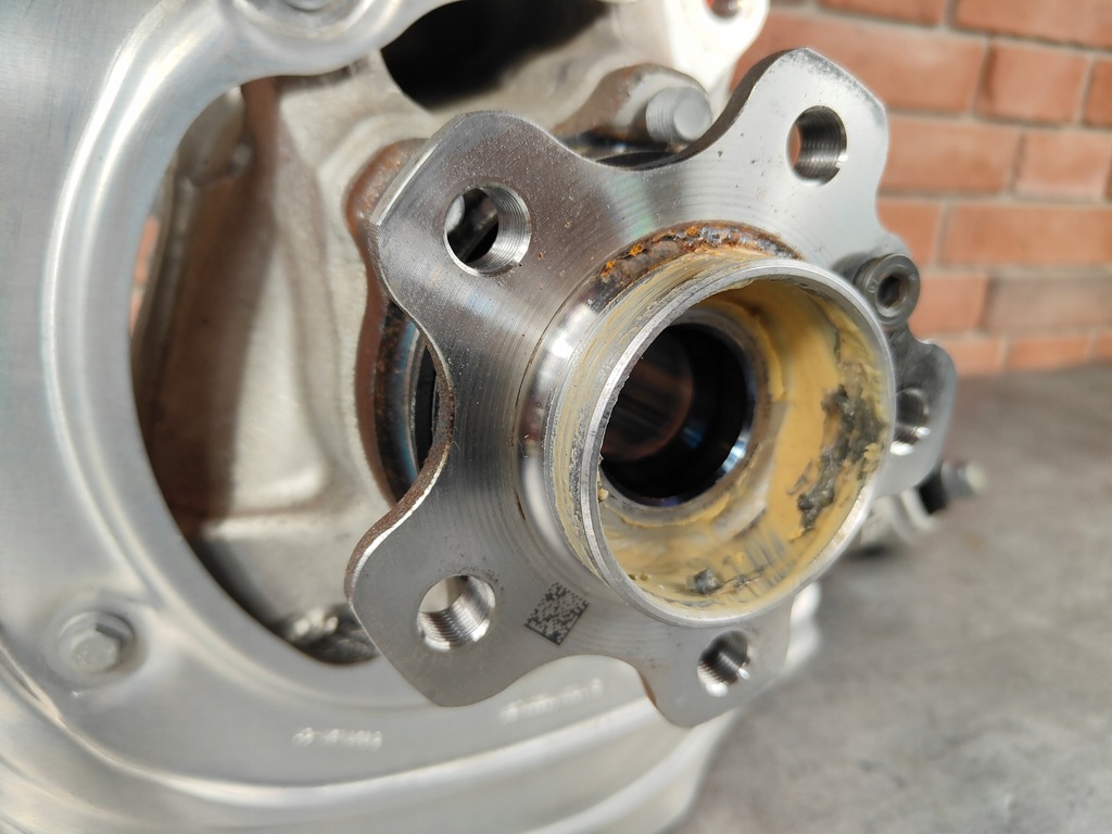 BMW G01 X3 G02 X4 Hub stânga Product image