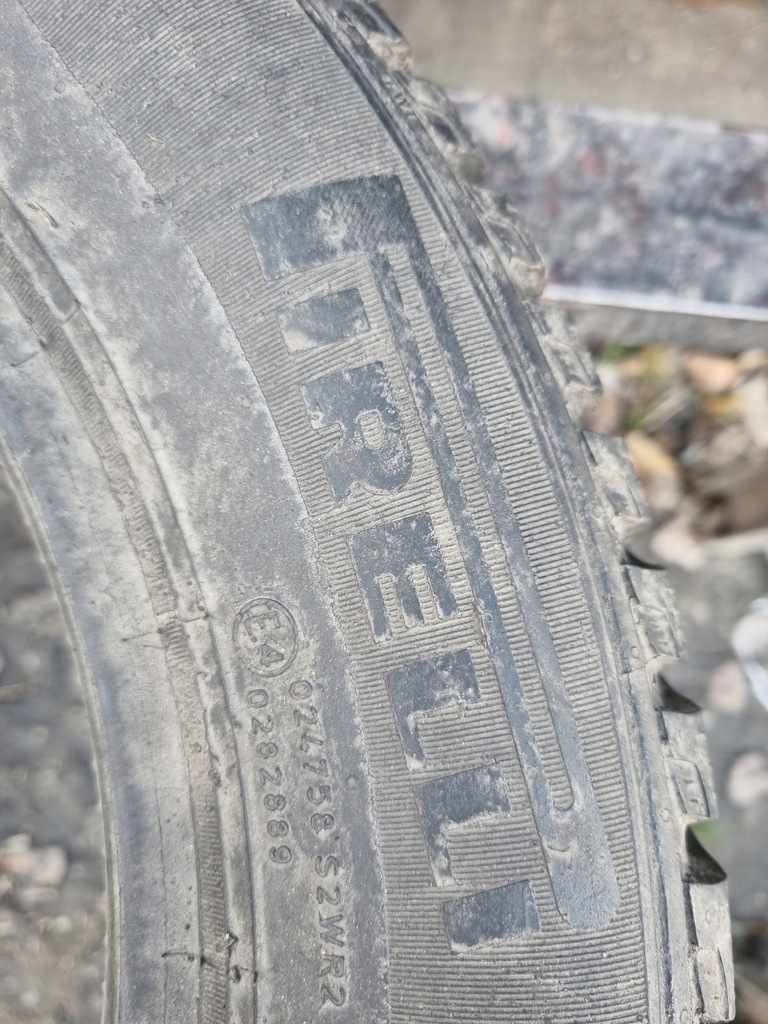 175/65R15 Pirelli Cinturato Iarna Product image