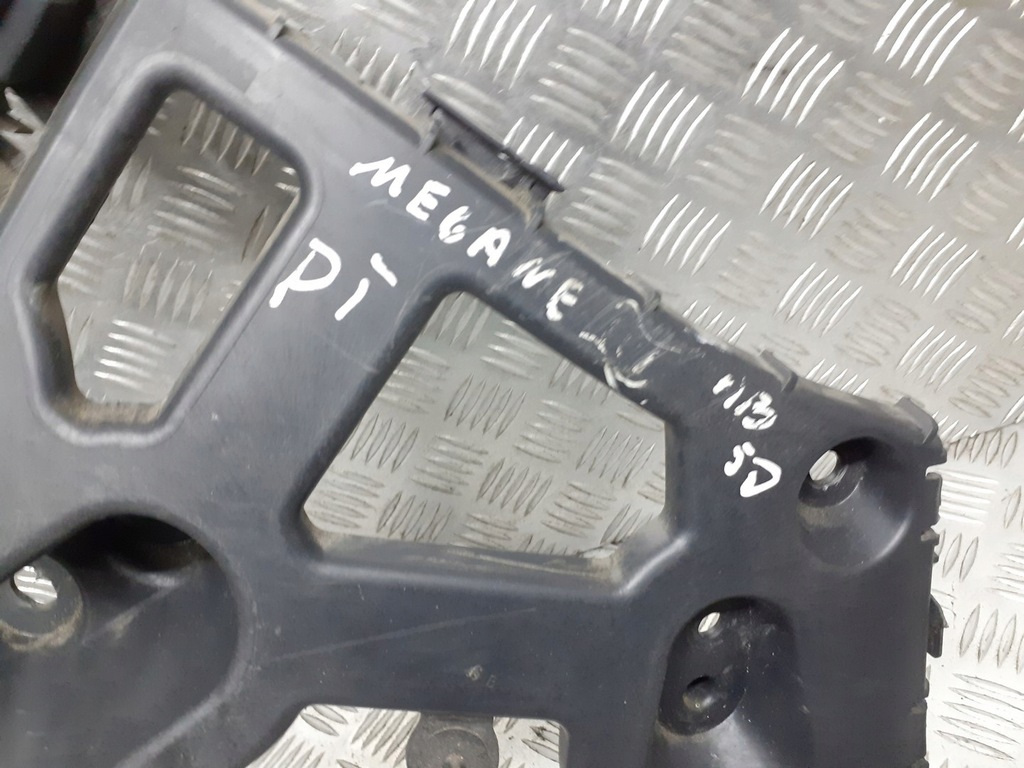 BASTĂ CURSĂ DREAPTA SPATE RENAULT MEGANE III HB Product image