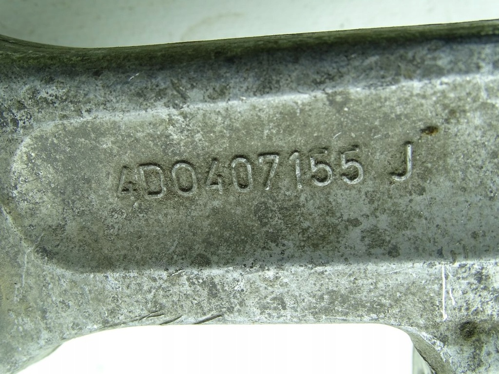 VW Passat B5 96-00 Stânga Inferință 4D040715J Product image