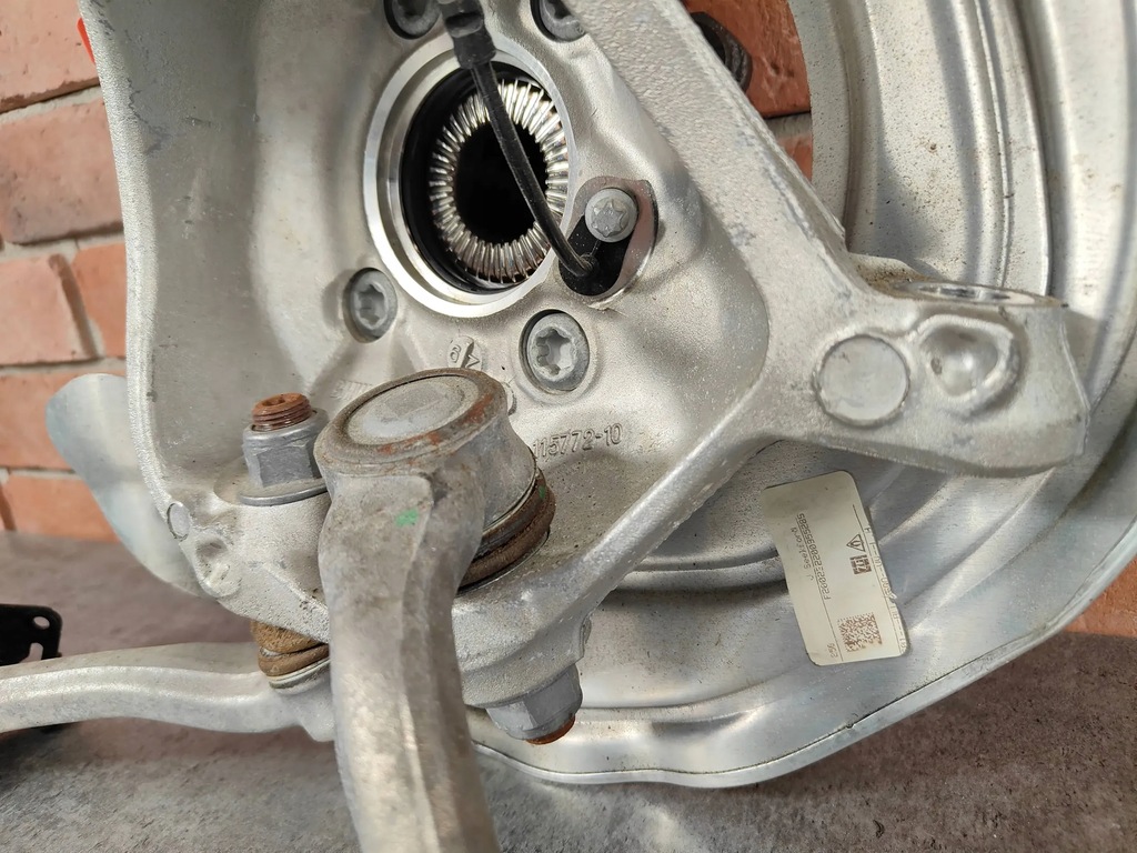 BMW G01 X3 G02 X4 Hub stânga Product image