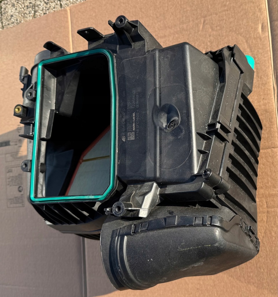 Mercedes A 177 GLB x247 GLA 247 Cla 118 filtru ac carcasa filtrului de aer Product image