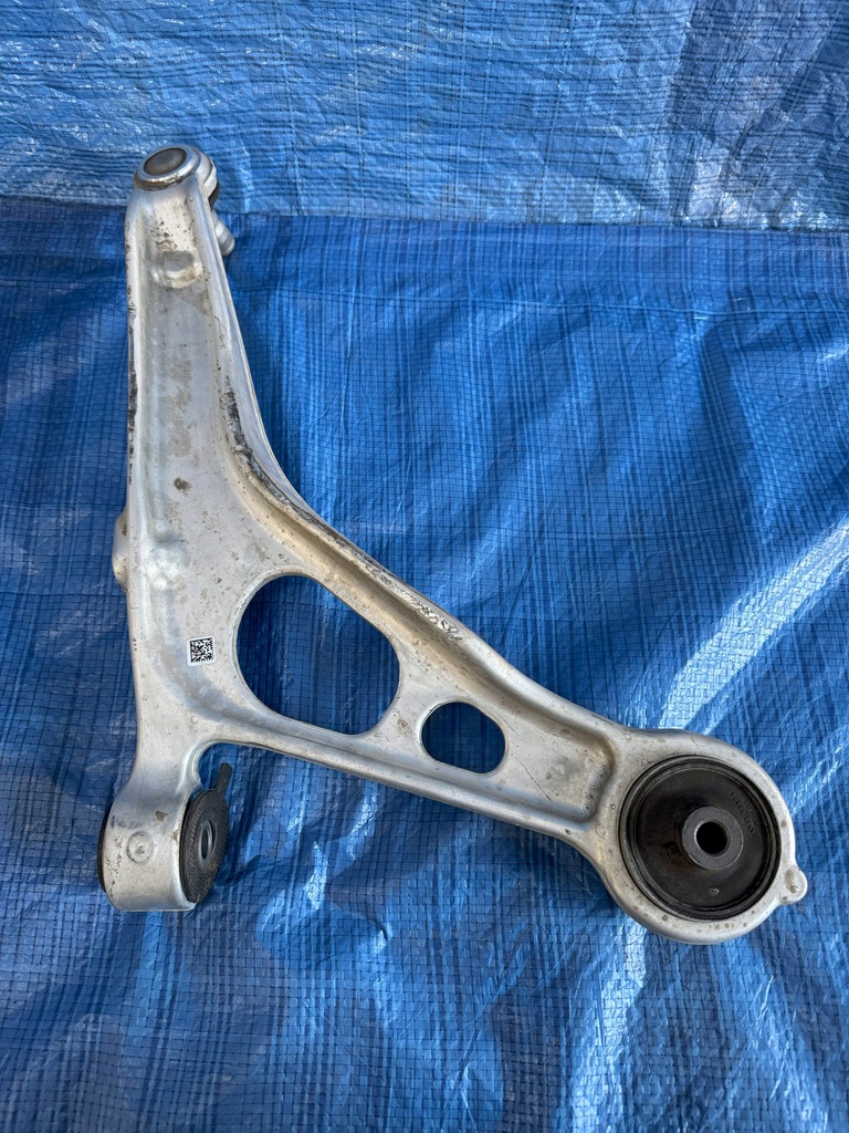 Swingarm stânga Renault Austral 1.2 E-Tech Product image
