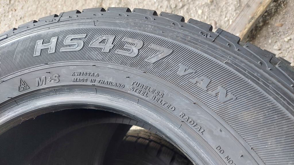 Anvelope de iarnă 215/70r16C 108/106T Falken Eurowinter HS437 VAN Product image