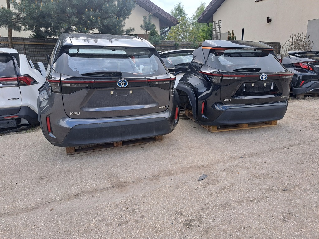 Toyota Yaris IV 1.5 Hybrid Cross Pillow Engine Paw Product image