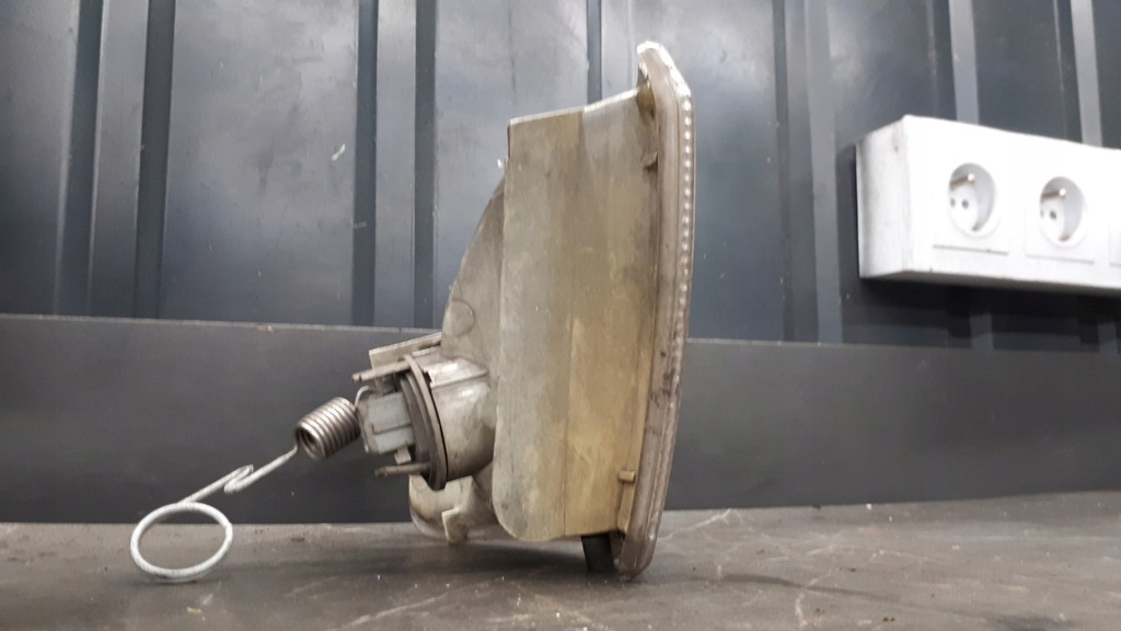 89FG13368AA Semnalizator fata dreapta ford fiesta mk3 Product image