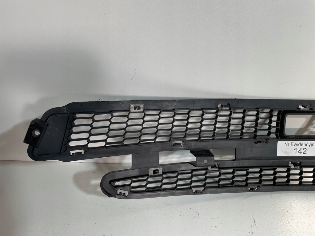 TESLA MODEL S PENTRU GRILĂ BARĂ DE ȘTILUȚĂ RADAR FAȚĂ 1038211-00-A Product image