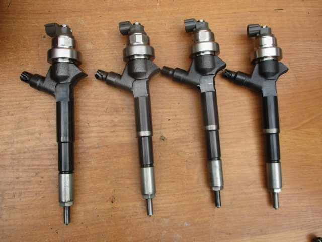 OPEL 1.7 CDTI ASTRA H J MERIVA SUPORT INJECTOR AMORTIzor PESTKA 1buc Product image