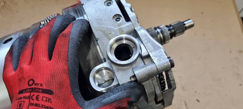 SQ5 8R Q5 LIFT TRANSMISIE ULEI POMPA 3.0 TFSI 8HP-55 1087110040 Product image