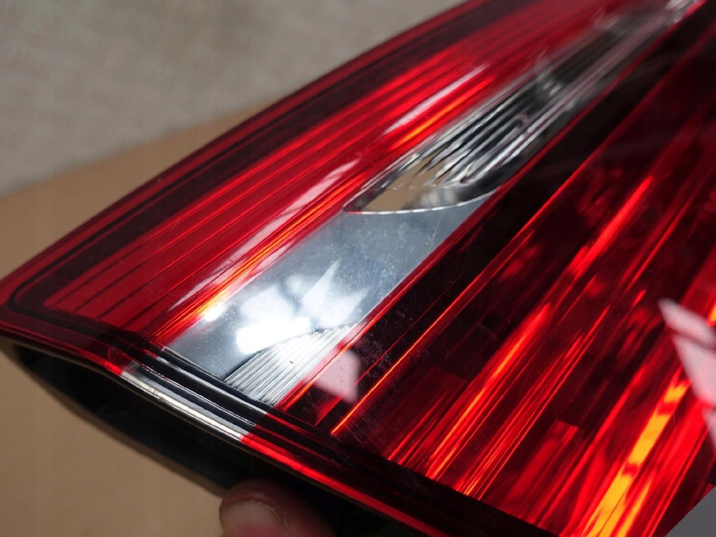 BMW 2 F45 LIFT LCI LED-URI ÎN HAYON L SAU P Product image