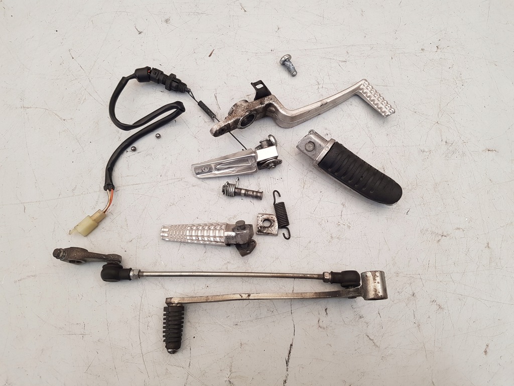 Set dreapta Stys Foots Suzuki SFV 650 Gladius 09-15 stânga Product image