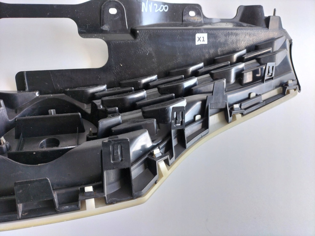Gril Grill Nisan NV 200 NV200 NV-200 NSR2481011 NSR2521011 Product image
