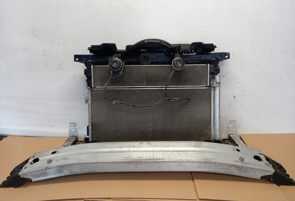 SET RADIATOR CUREA FATA TOYOTA RAV4 V 2.5 HYBRID 2018-5320542906 Product image