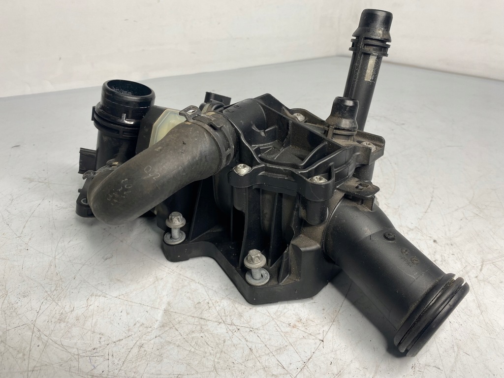 Carcasa termostat BMW F36 G01 G30 7642854 Original Product image
