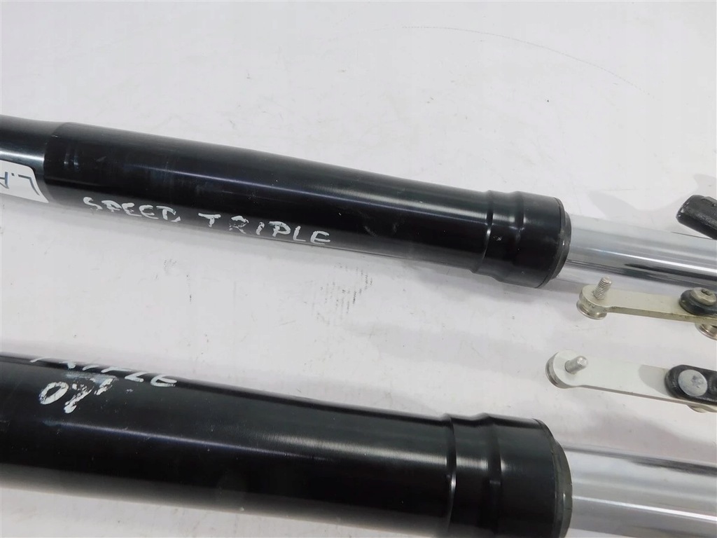 SUSPENSIA LAGA LAGI TRIUMPH SPEED TRIPLE 1050 05-10 T2043650 T2043764 Product image