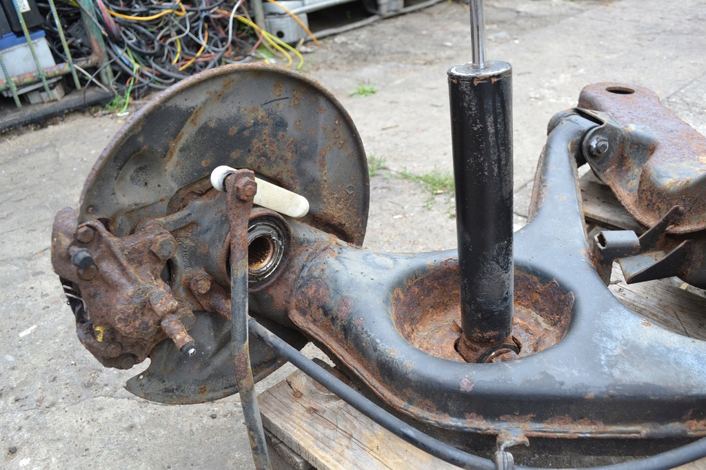 Mercedes W126 Carucior spate suspensie spate Product image