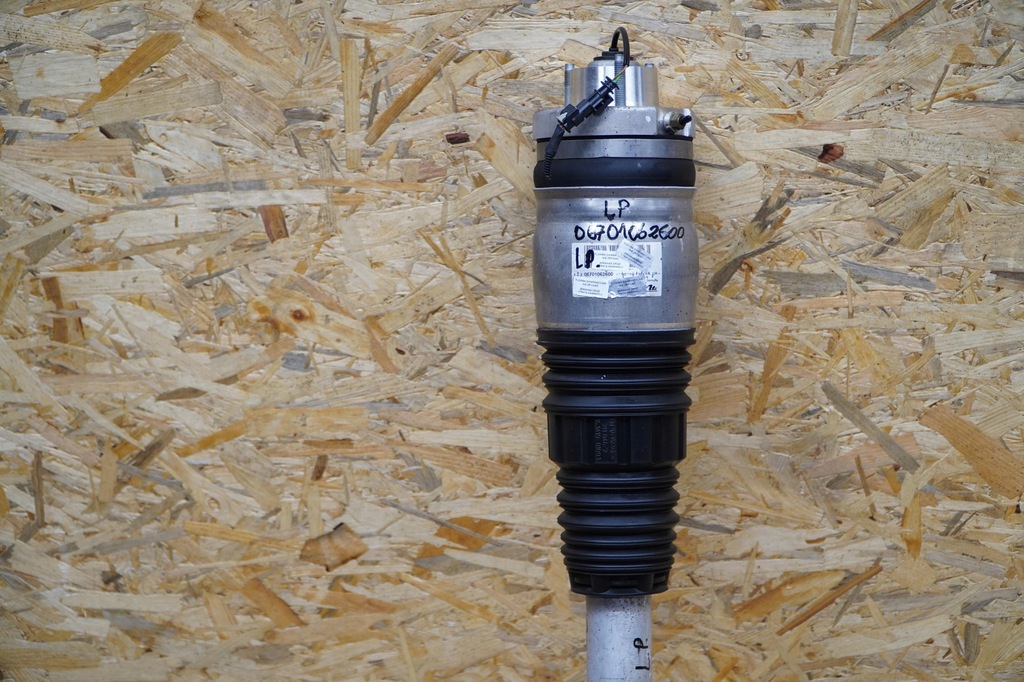 AMORTIZOR PNEUMATIC FATA 06701062620 06701062600 LEVANTE 3.0 D 16- Product image