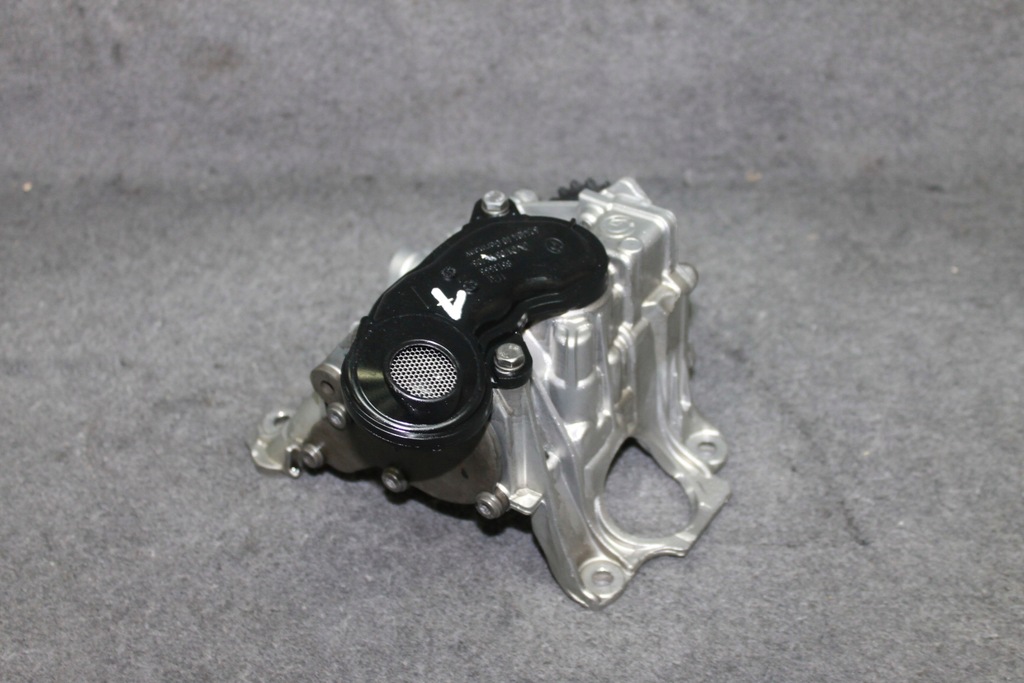 BMW MINI F56 F60 F40 F45 G30 G05 1.8D 2.0D 2.5D B47D20B B47C20B POMPA ULEI Product image