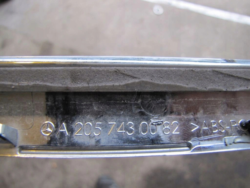 MERCEDES C W205 - BANDA CAPAC portbagaj CROMAT Product image