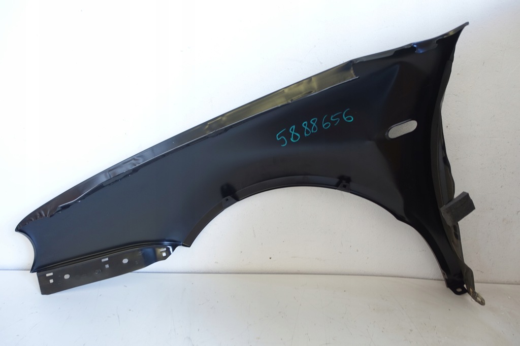 Fender din față dreapta VW Golf IV 1997-2006 1J0821022 1J0821022A Product image