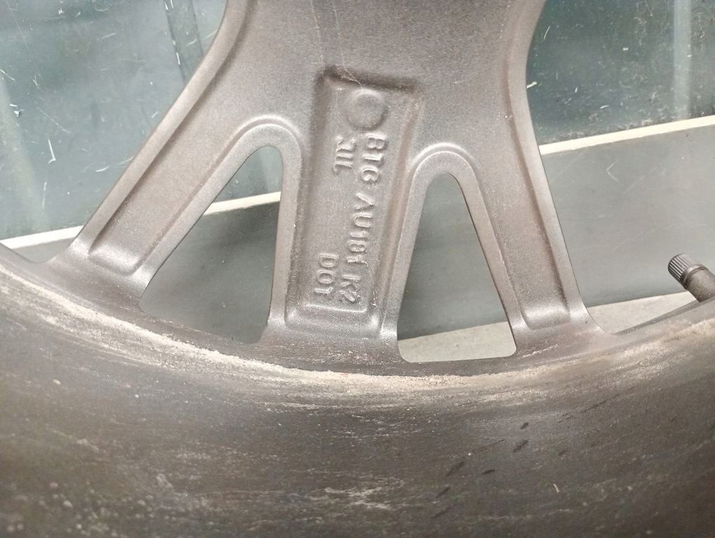 8W0601025DH Aluminum Rim 8.5JX19H2 ET40 5X112 AUDI SPORT A4 B9 8W A5 S5 Product image
