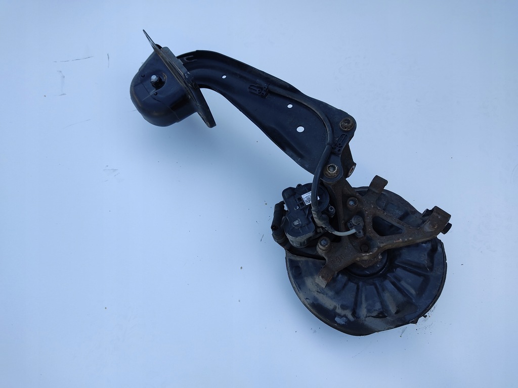 BUTUC STÂNGA SPATE BRACȚ OSCILANT SUSPENSION CLEȘĂ AUDI A3 8V SEDAN 2013-2019 Product image