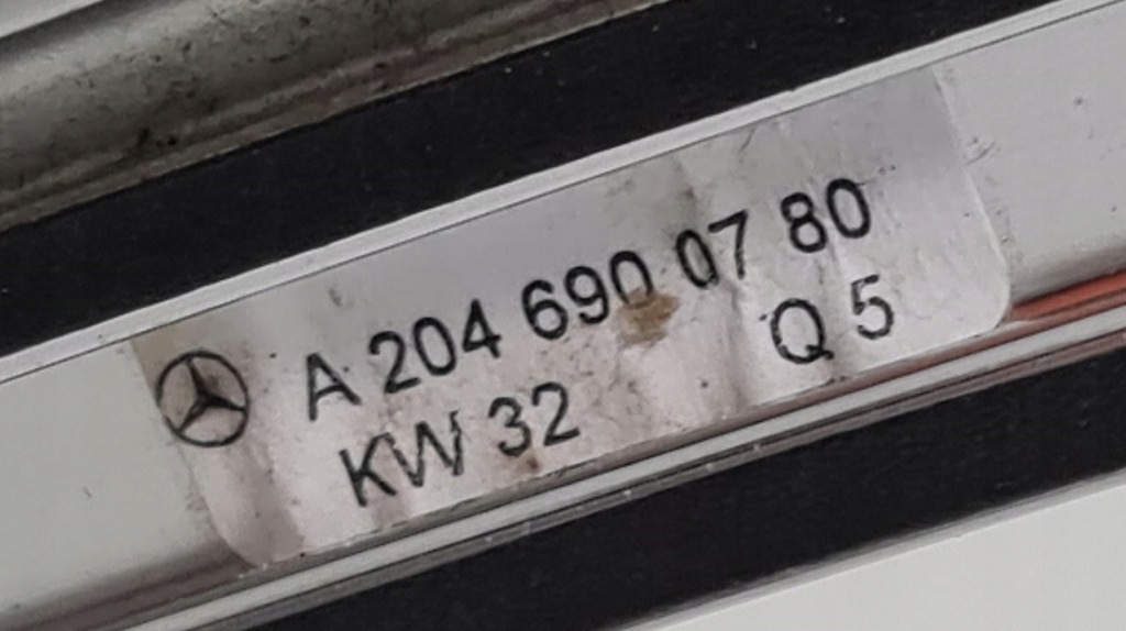 ORNAMENTE PENTRU ACOPERIȘ MERCEDES W204 A2046900780 Product image