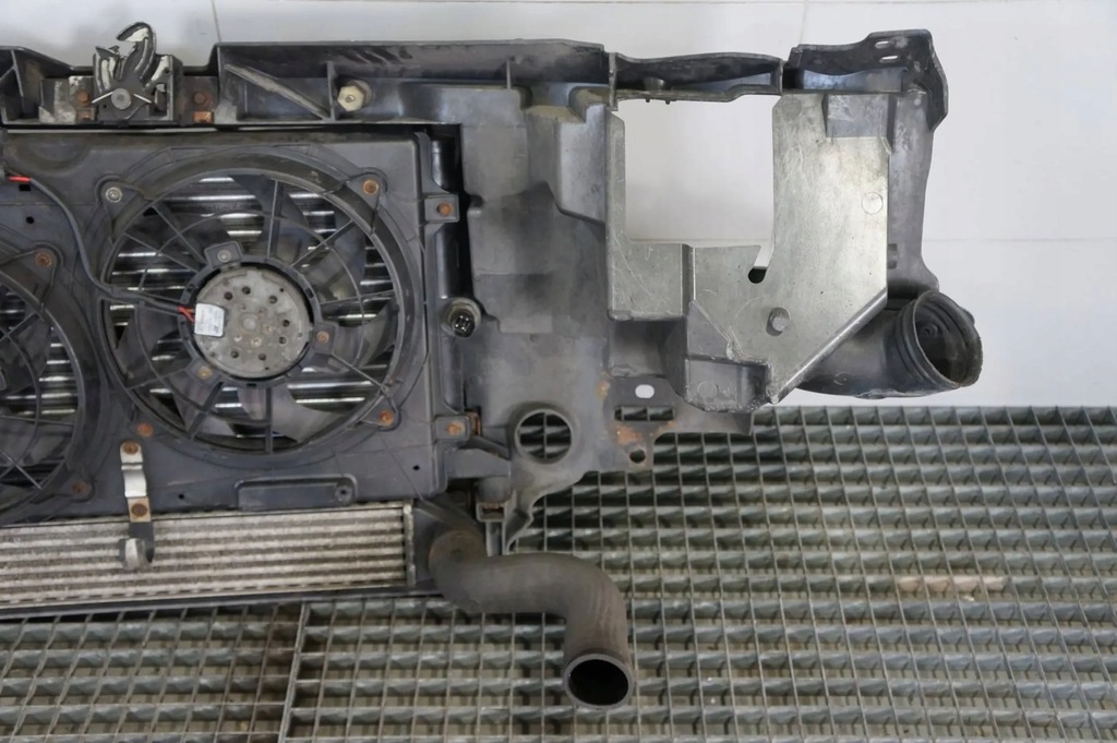 CREAȚA FAȚĂ SET DE RADIATOR DE ARMATĂ FAȚĂ SEAT ALHAMBRA I LIFT Product image