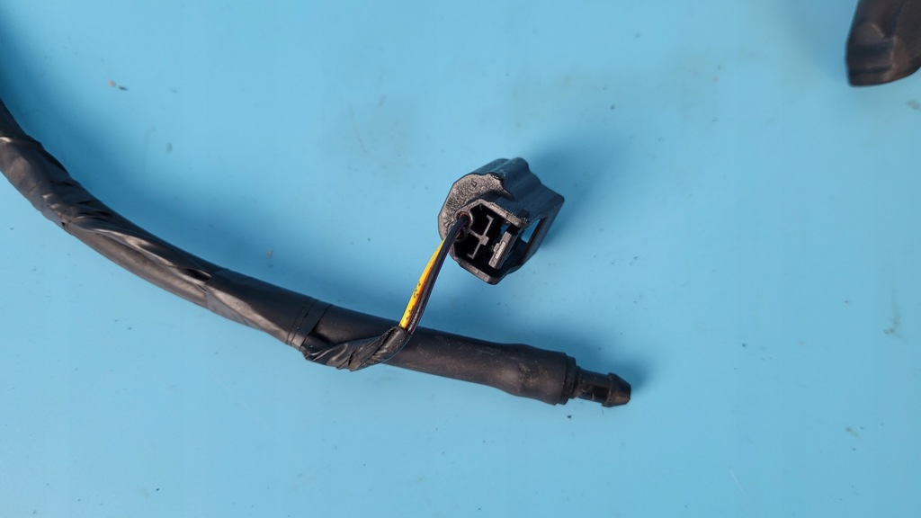 LAND ROVER DISCOVERY SPORT L550 DUZELE SPĂLATOR CABLURI ÎNCĂLZITE Product image