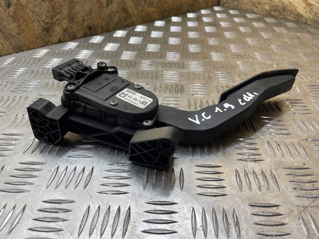 POTENTIOMETRUL GAZ N9186724 OPEL VECTRA C LIFT 1.9 CDTI Product image