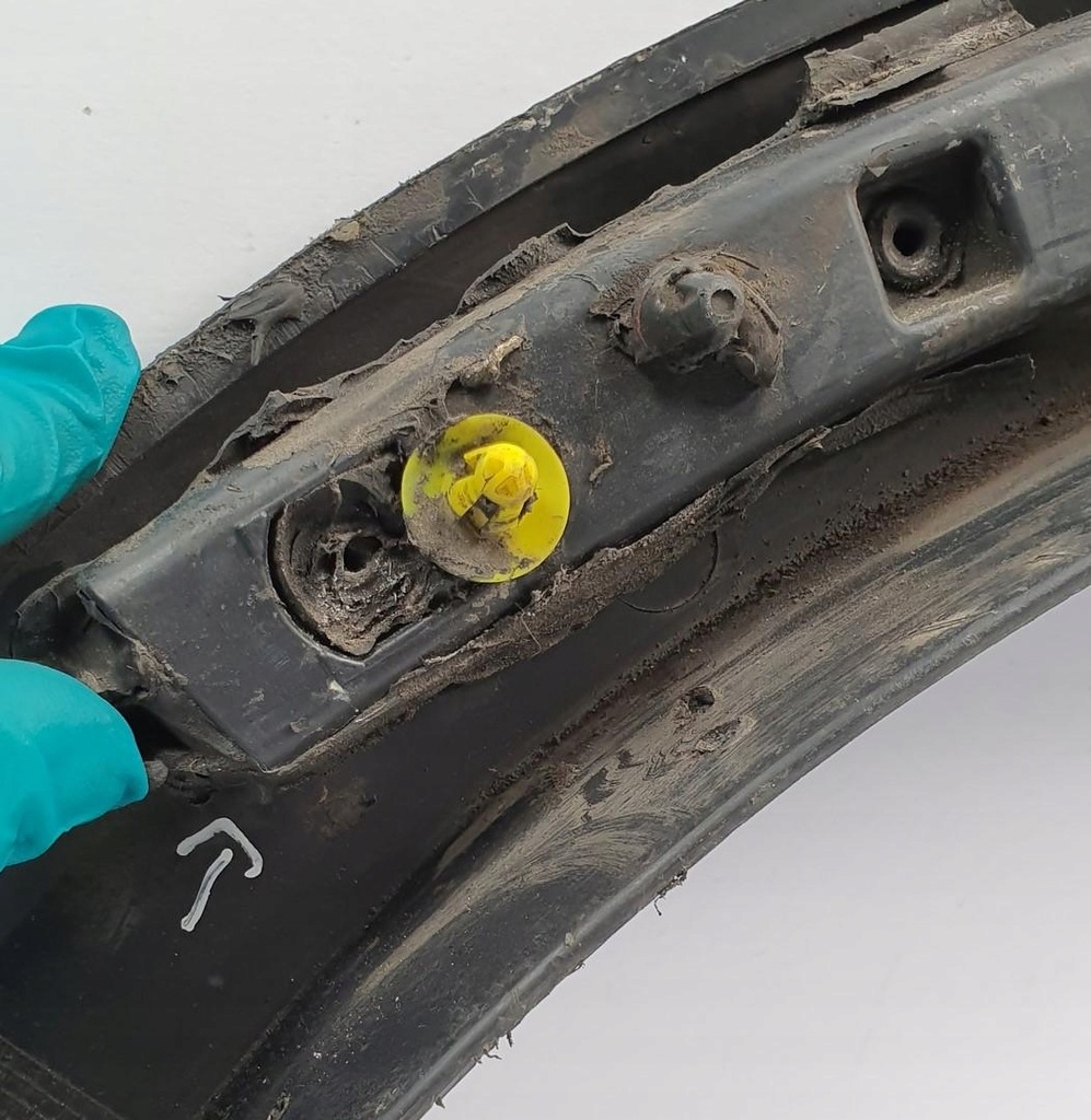 BANDA PARAPĂ SPATE STÂNGA VOLVO XC90 30655183 Product image