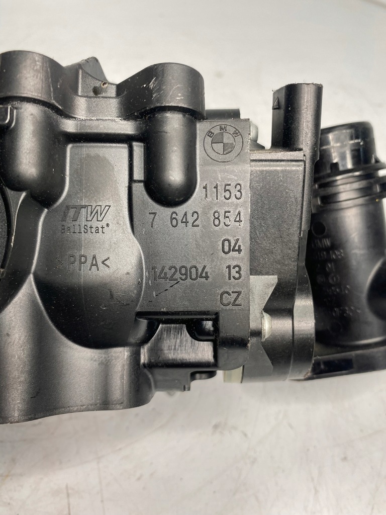 Carcasa termostat BMW F36 G01 G30 7642854 Original Product image