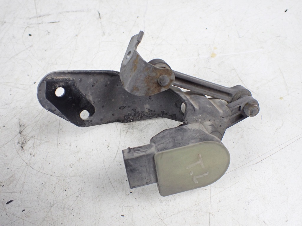 SENSOR DE NIVELARE XENON DREAPTA SPATE AUDI A8 S8 D3 5.2 SCURT 4E0616572D Product image