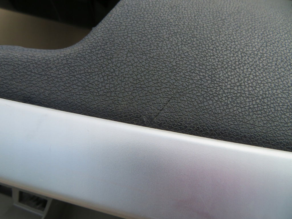 CONSOLA PERNE SCAUNE RENAULT FLUENCE Z.E. 985250008R Product image