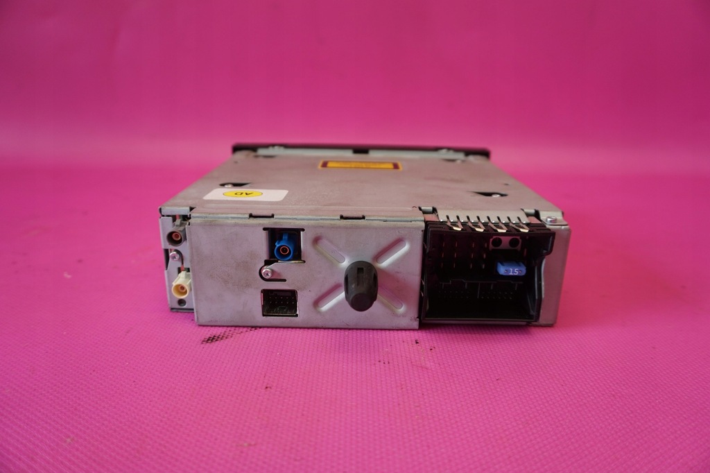 RADIO NAVIGATION PEUGEOT 5008 96661984XT RNEG Product image