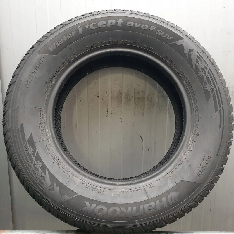 Anvelopă de iarnă Hankook Winter i*cept evo2 SUV W320A 215/70R16 100 T grip Product image