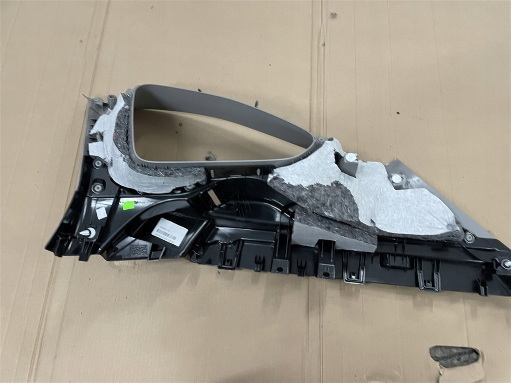 Pilon de plastic Capac portbagaj slănină stângă BMW F48 X1 Li Ridicați Product image